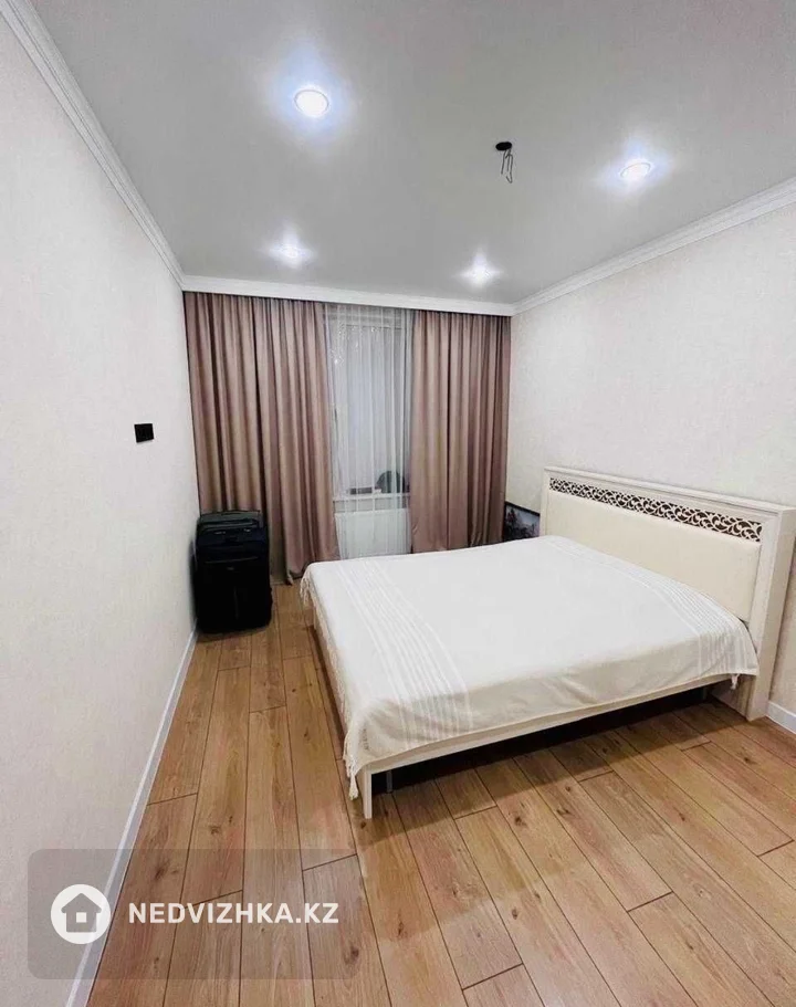 2-комнатная квартира, этаж 5 из 13, 74 м², На длительный срок