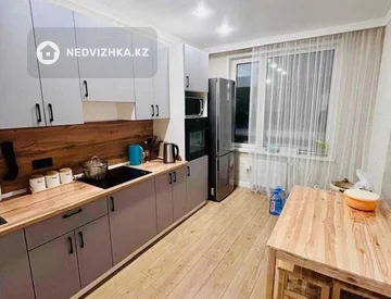 2-бөлмелі пәтер, қабат 5 барлық қабат саны 13, 74 м², На длительный срок, 3-нобай