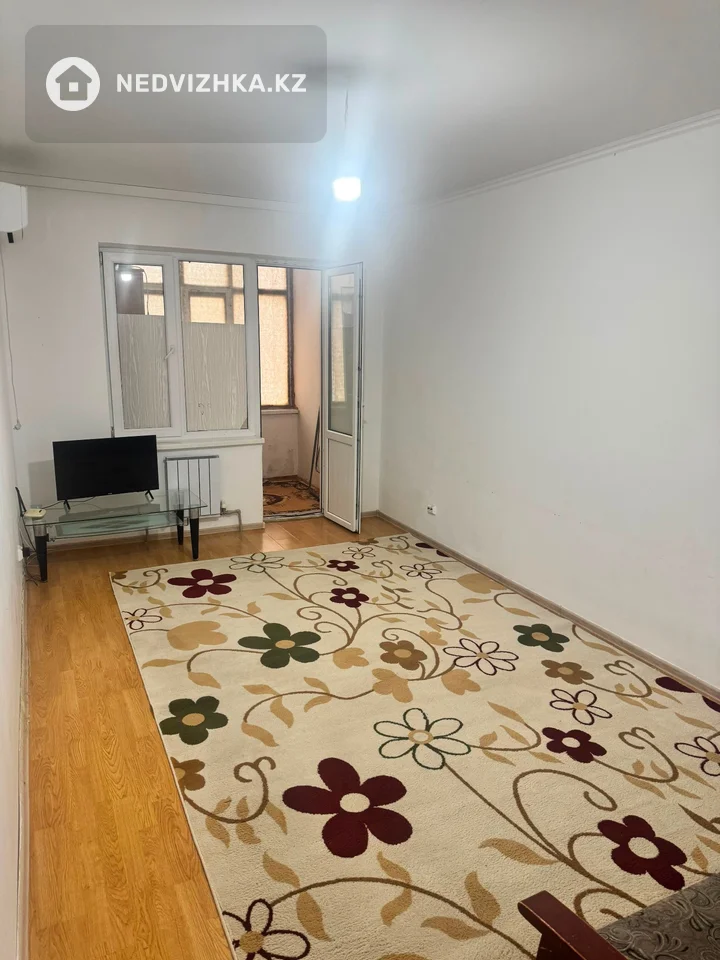 2-комнатная квартира, этаж 3 из 5, 63 м², фотография 2