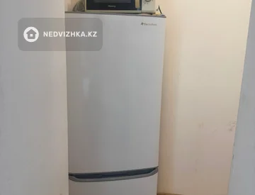 2-комнатная квартира, этаж 3 из 5, 63 м², миниатюра 6