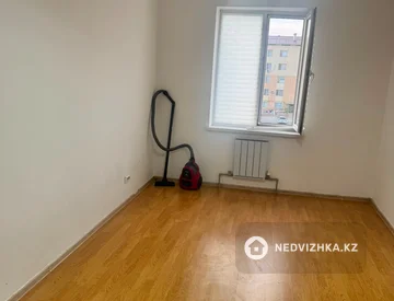 2-комнатная квартира, этаж 3 из 5, 63 м², миниатюра 8