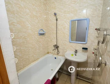 2-комнатная квартира, этаж 3 из 5, 63 м², миниатюра 7
