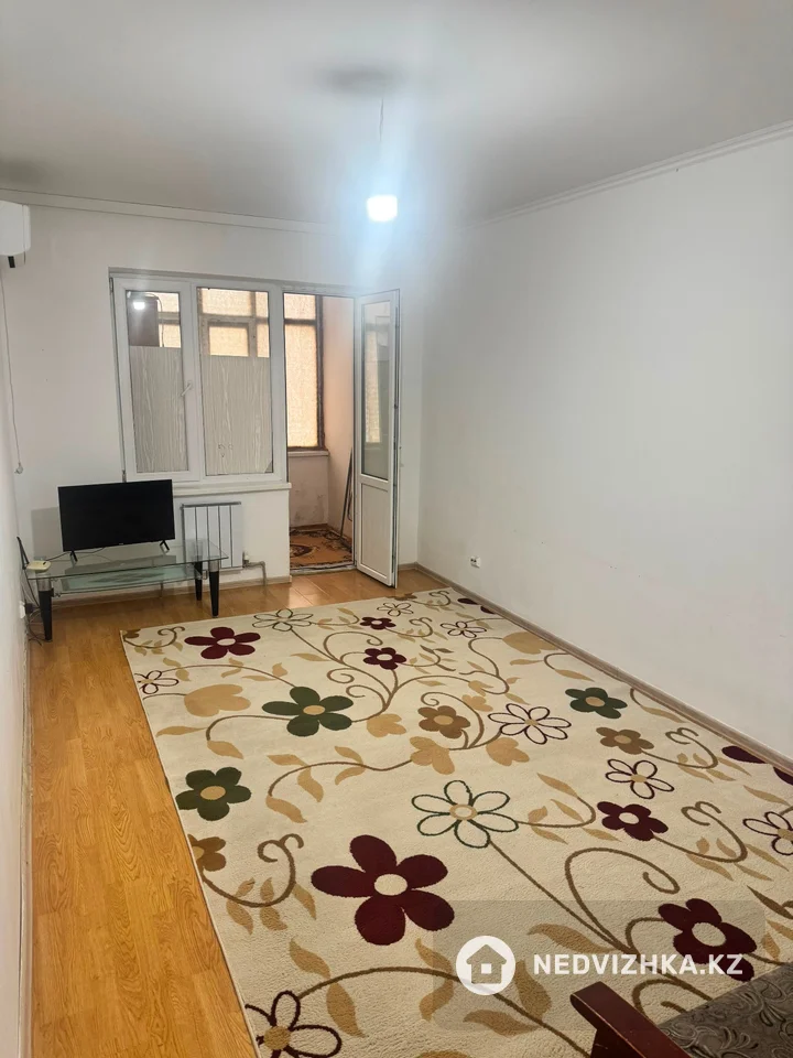 2-комнатная квартира, этаж 3 из 5, 63 м², фотография 3