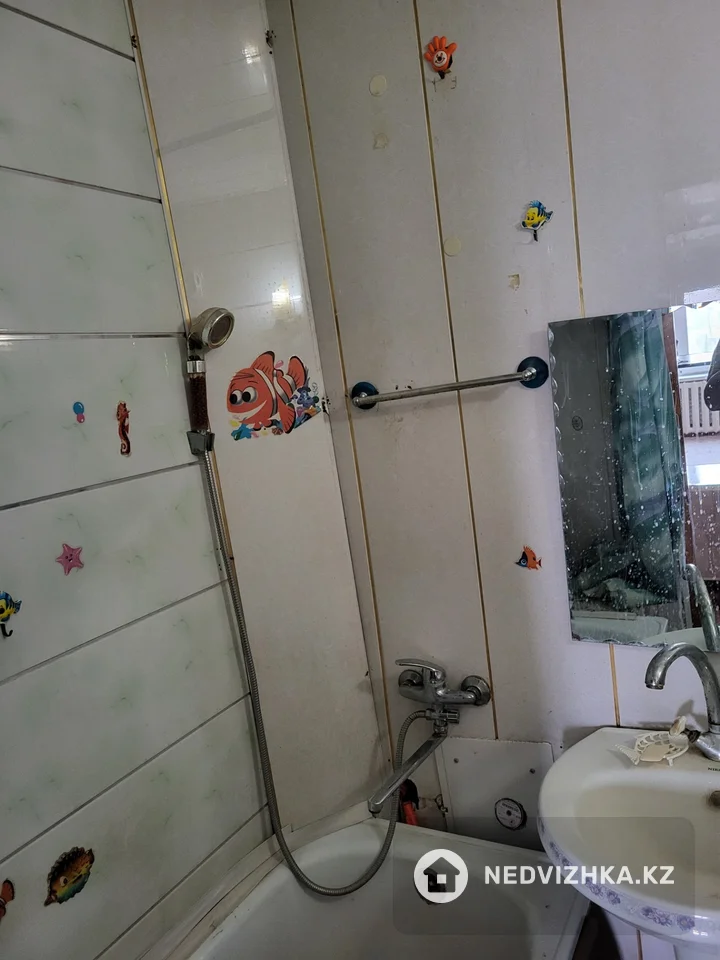 3-комнатная квартира, этаж 4 из 5, 57 м², фотография 2