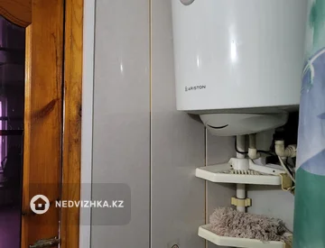 3-комнатная квартира, этаж 4 из 5, 57 м², миниатюра 3