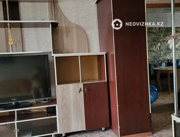 3-комнатная квартира, этаж 4 из 5, 57 м², миниатюра 11
