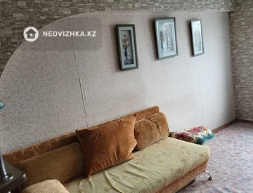 3-комнатная квартира, этаж 4 из 5, 57 м², миниатюра 12
