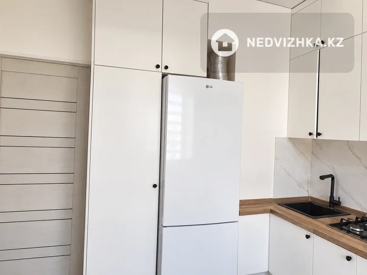 1-комнатная квартира, этаж 3 из 3, 39 м², фотография 3