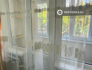3-комнатная квартира, этаж 2 из 5, 60 м², миниатюра 2