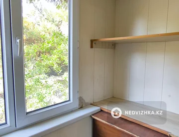 3-комнатная квартира, этаж 2 из 5, 60 м², миниатюра 4