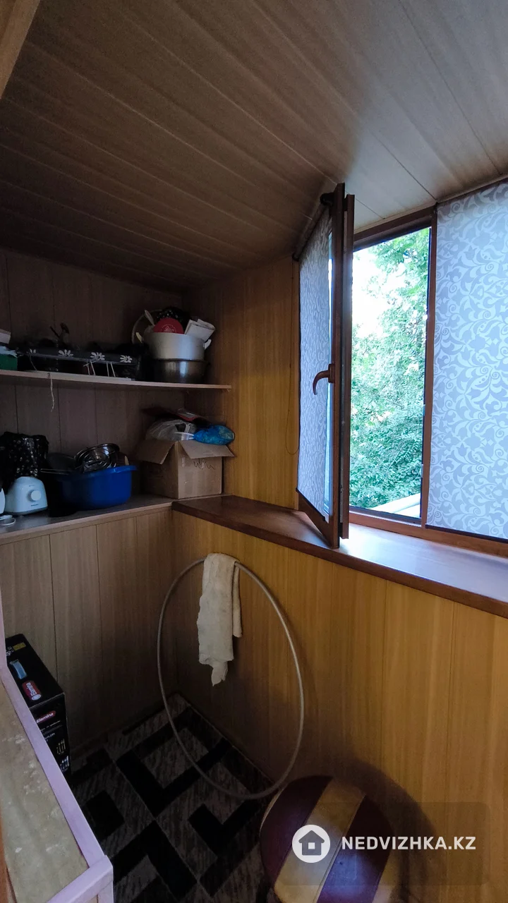 3-комнатная квартира, этаж 2 из 5, 60 м², фотография 3