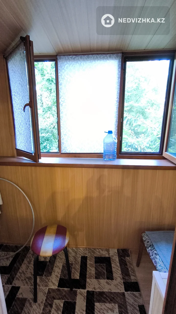 3-комнатная квартира, этаж 2 из 5, 60 м², фотография 4