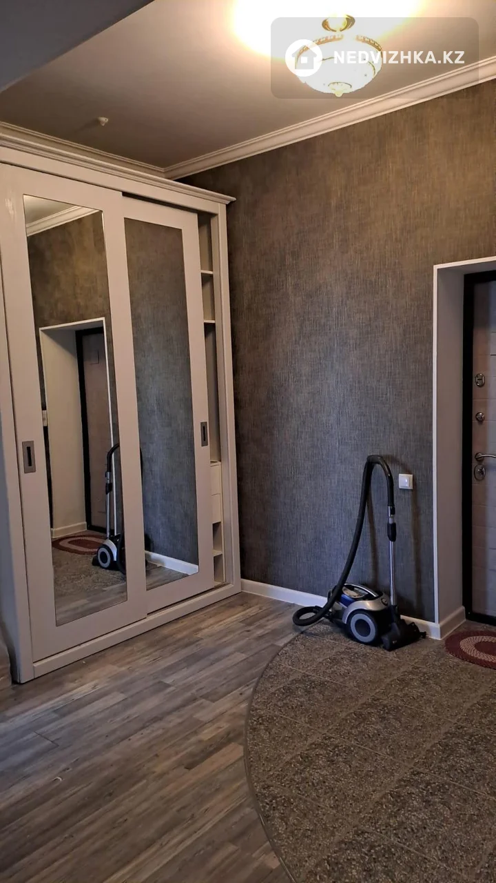 2-комнатная квартира, этаж 4 из 14, 73 м², фотография 4