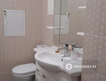 2-комнатная квартира, этаж 4 из 14, 73 м², миниатюра 10