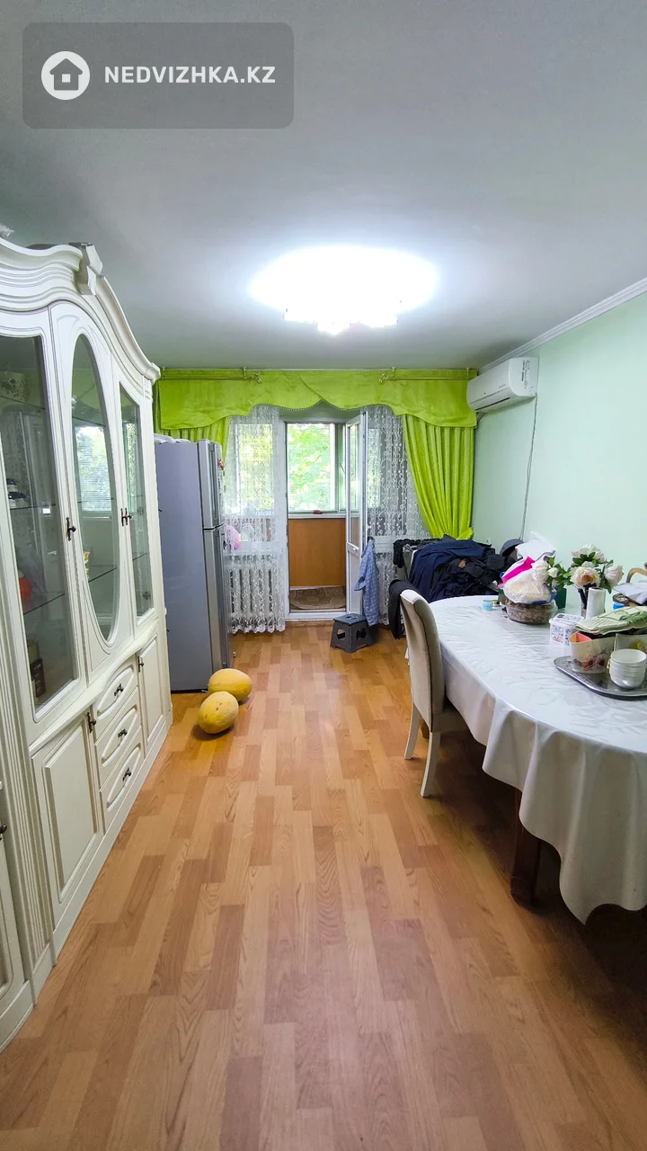3-комнатная квартира, этаж 2 из 5, 60 м², фотография 2