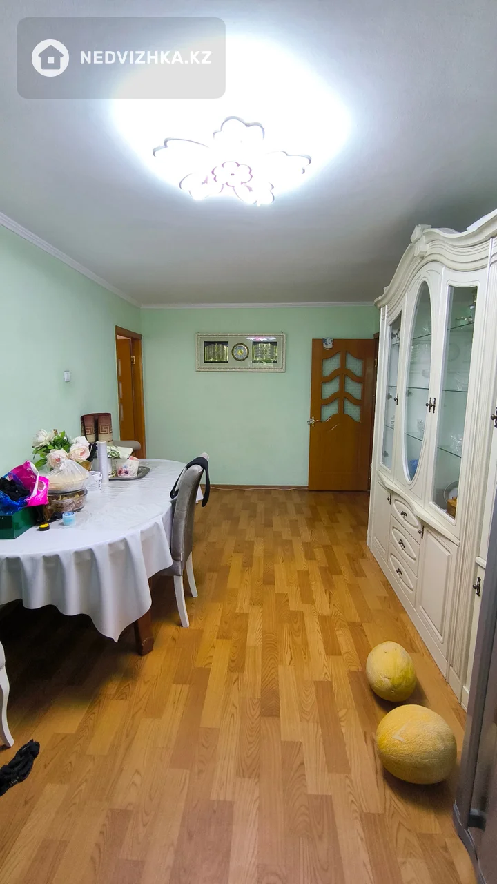 3-комнатная квартира, этаж 2 из 5, 60 м², фотография 4