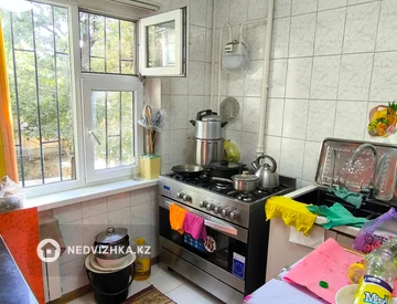 3-комнатная квартира, этаж 2 из 5, 60 м², миниатюра 11