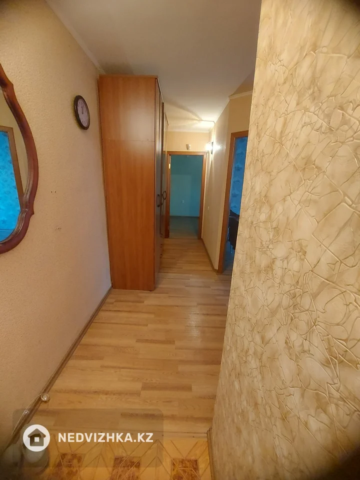 2-комнатная квартира, этаж 3 из 5, 46 м², фотография 4