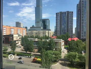 3-комнатная квартира, этаж 6 из 12, 83 м², миниатюра 1