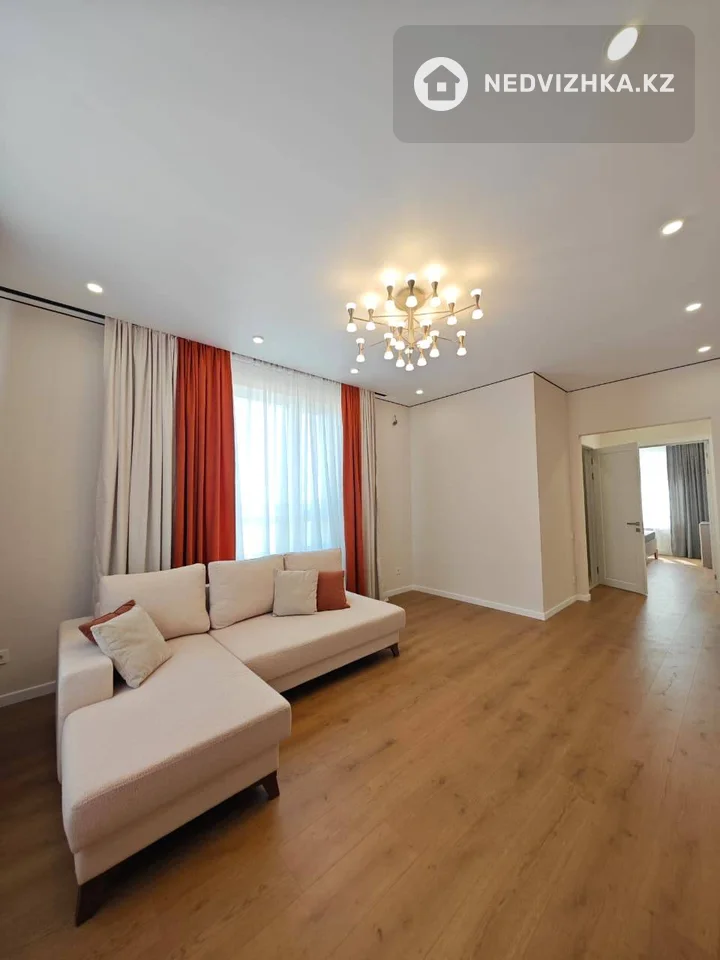 2-комнатная квартира, этаж 13 из 17, 67 м², фотография 3