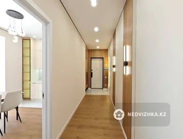 2-комнатная квартира, этаж 13 из 17, 67 м², миниатюра 8