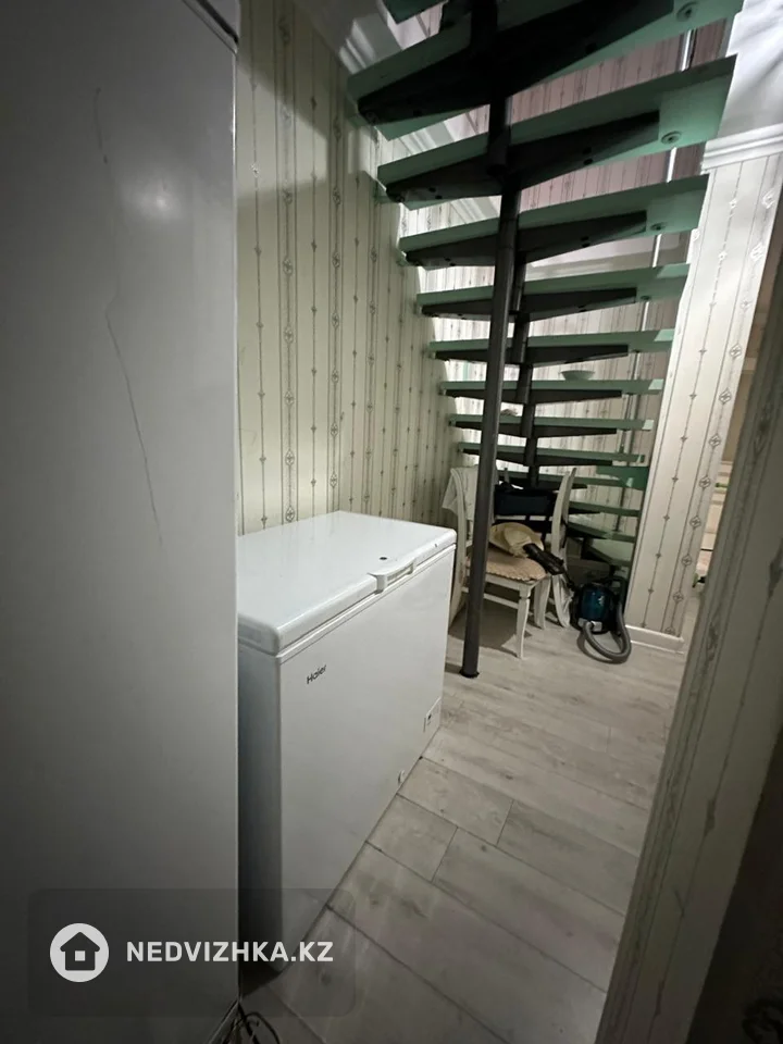 4-комнатная квартира, этаж 1 из 5, 128 м², фотография 5