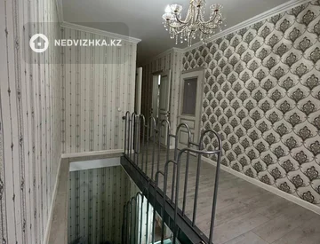 4-комнатная квартира, этаж 1 из 5, 128 м², миниатюра 12
