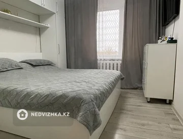 3-комнатная квартира, этаж 6 из 9, 65 м², миниатюра 2