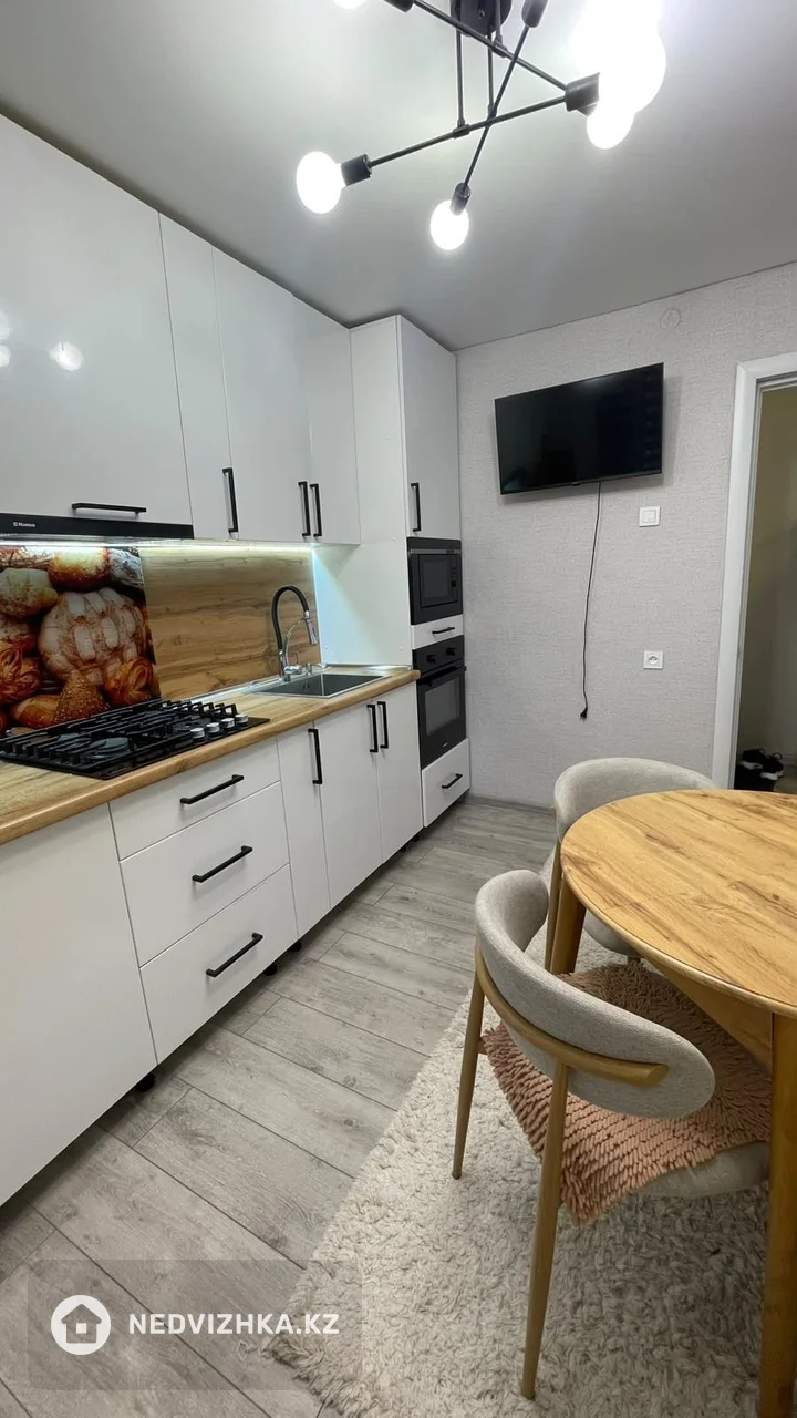 3-комнатная квартира, этаж 6 из 9, 65 м², фотография 4