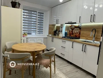 3-комнатная квартира, этаж 6 из 9, 65 м², миниатюра 10