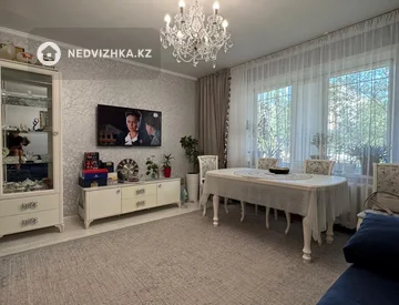 2-комнатная квартира, этаж 1 из 10, 53 м², миниатюра 1