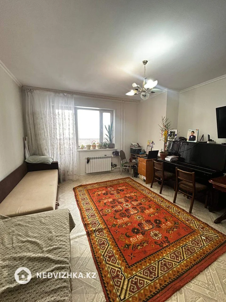 2-комнатная квартира, этаж 1 из 10, 60 м², фотография 2
