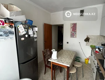 2-комнатная квартира, этаж 1 из 10, 60 м², миниатюра 6