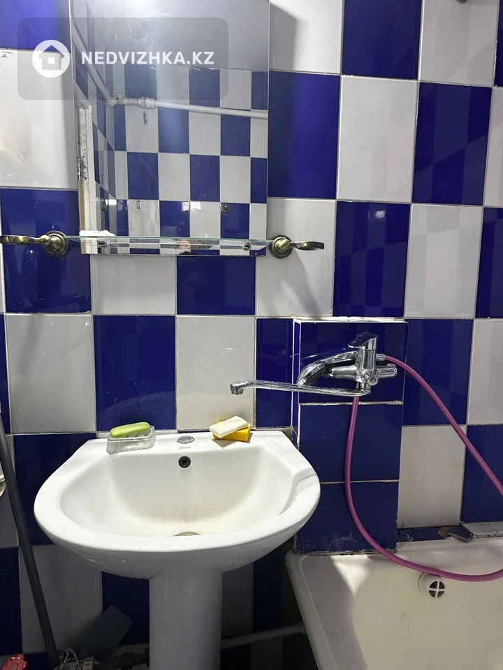 1-комнатная квартира, этаж 10 из 10, 38 м², фотография 3