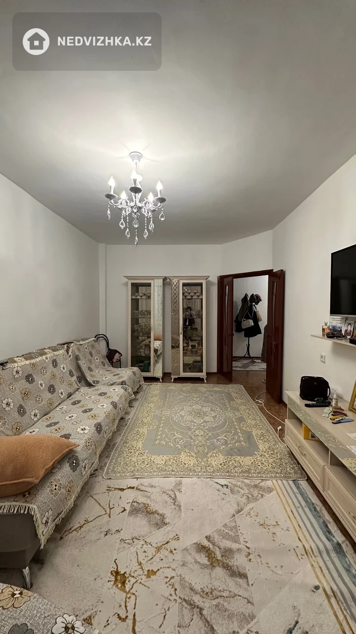 2-комнатная квартира, этаж 5 из 5, 64 м², фотография 2