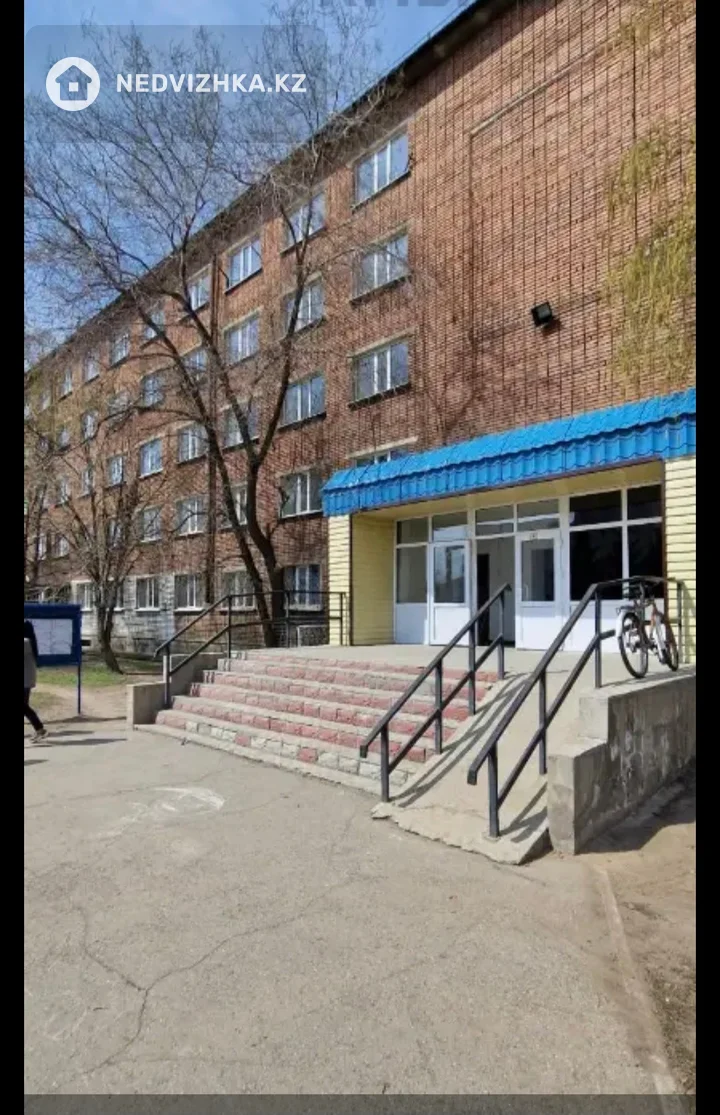 1-комнатная квартира, этаж 4 из 5, 18 м²