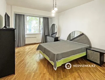 3-комнатная квартира, этаж 3 из 5, 70 м², На длительный срок, миниатюра 4