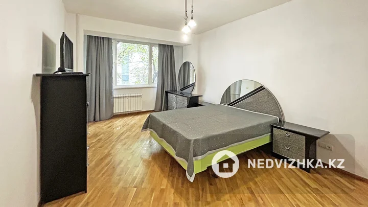 3-комнатная квартира, этаж 3 из 5, 70 м², На длительный срок, фотография 4