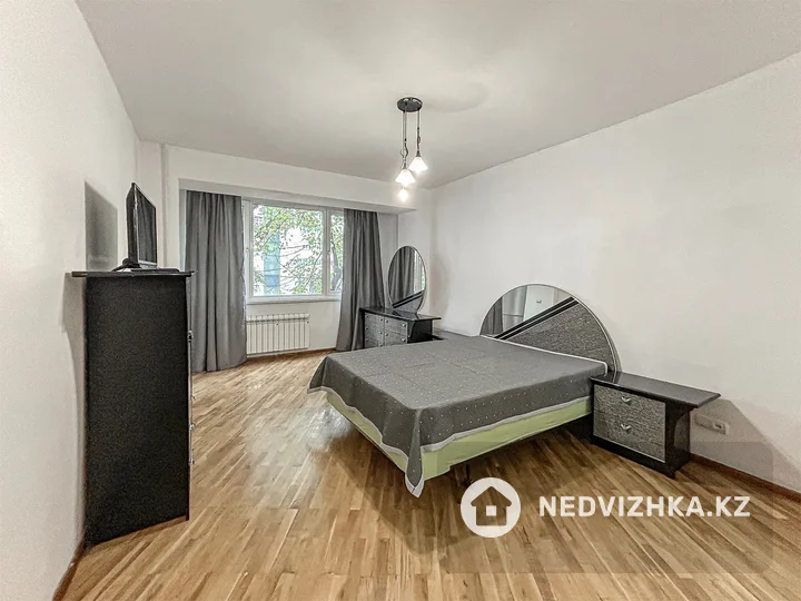 3-комнатная квартира, этаж 3 из 5, 70 м², На длительный срок, фотография 5