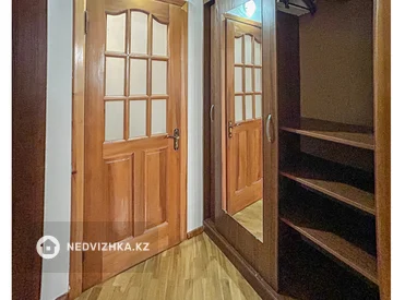 3-комнатная квартира, этаж 3 из 5, 70 м², На длительный срок, миниатюра 10