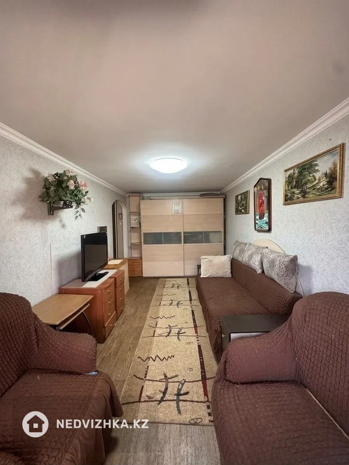 1-комнатная квартира, этаж 4 из 4, 32 м², фотография 3