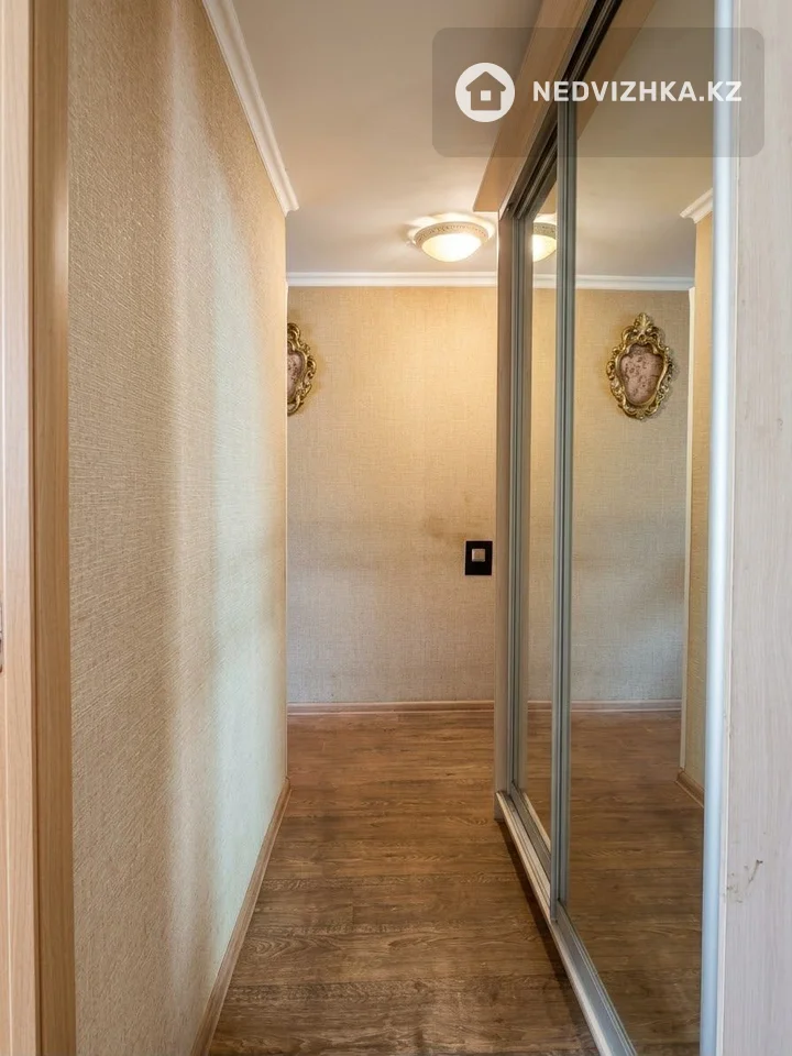 1-комнатная квартира, этаж 4 из 4, 32 м², фотография 5