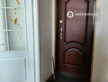 1-комнатная квартира, этаж 2 из 5, 34 м², На длительный срок, миниатюра 2