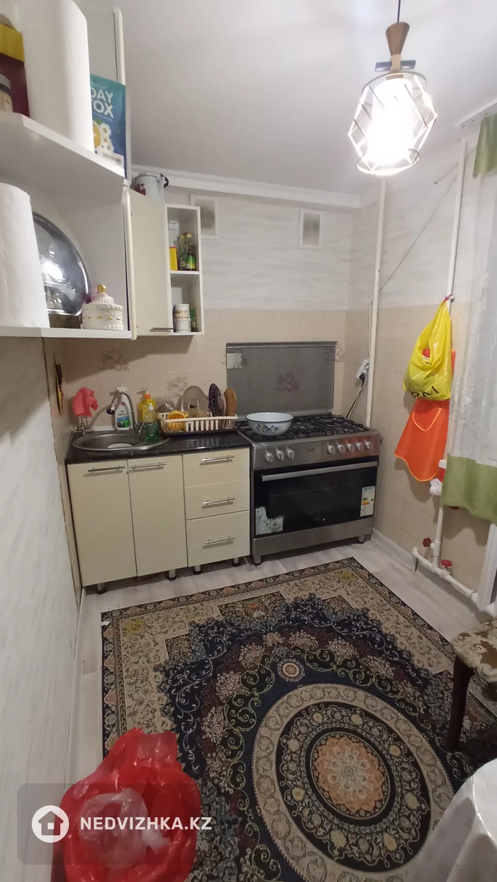 2-комнатная квартира, этаж 3 из 5, 46 м², фотография 2