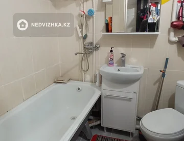 2-комнатная квартира, этаж 3 из 5, 46 м², миниатюра 4