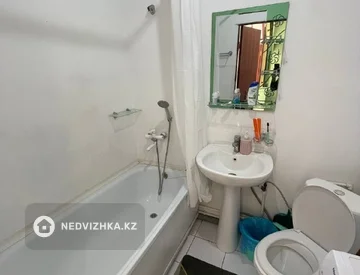 1-комнатная квартира, этаж 4 из 5, 32 м², миниатюра 4