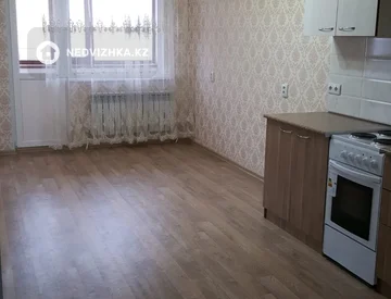 2-комнатная квартира, этаж 3 из 6, 49 м², На длительный срок, миниатюра 3