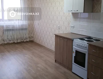 2-комнатная квартира, этаж 3 из 6, 49 м², На длительный срок, миниатюра 4