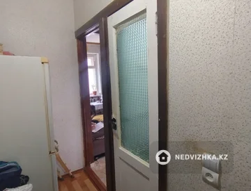 1-комнатная квартира, этаж 2 из 3, 32 м², миниатюра 3