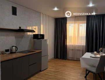 1-комнатная квартира, этаж 3 из 9, 40 м², На длительный срок, миниатюра 6